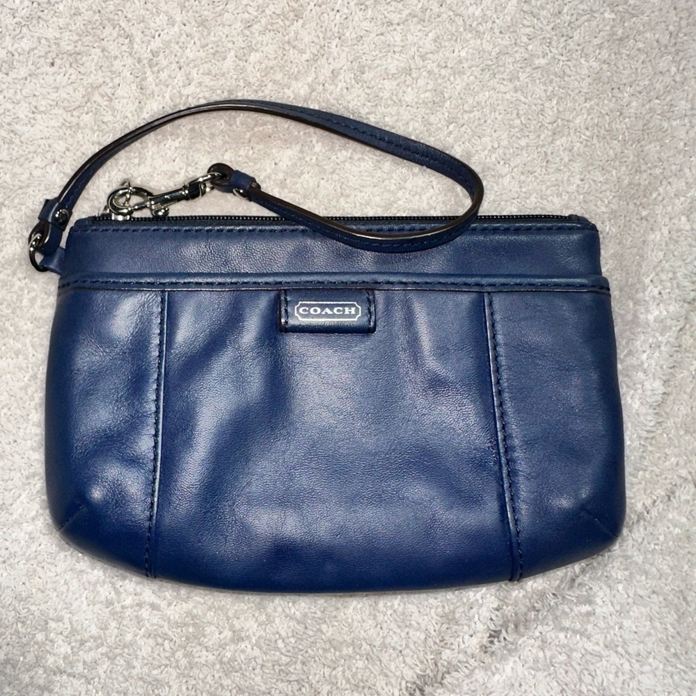 Coach Daisy Spectator Wristlet/Cosmetic Bag